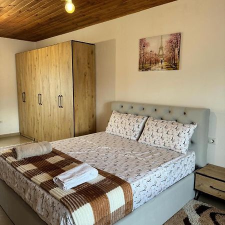 Villa Zefi Rrenc Papaj Luaran gambar