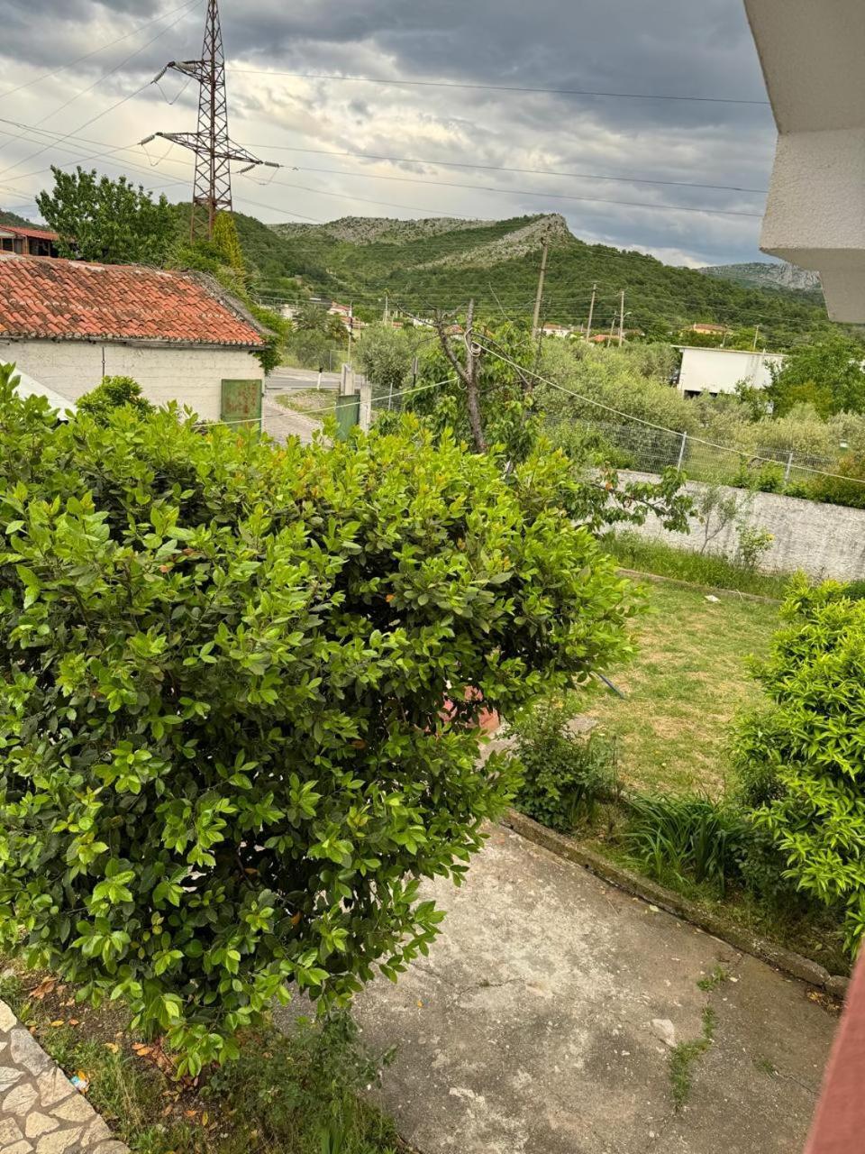 Villa Zefi Rrenc Papaj Luaran gambar
